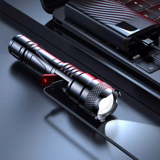 Miasaki Strong Retractable LED Flashlight